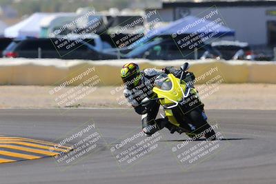 media/Oct-09-2022-SoCal Trackdays (Sun) [[95640aeeb6]]/Turn 2 (1110am)/